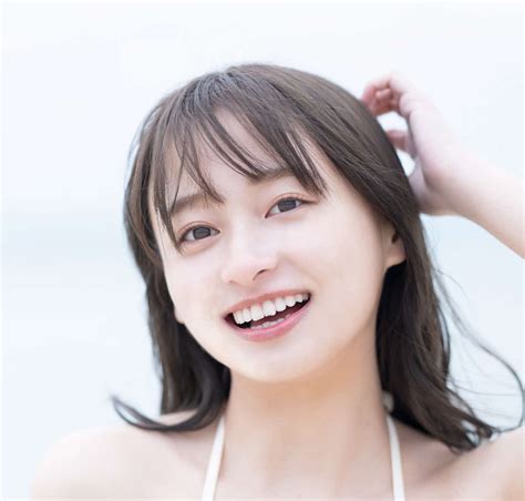 影山優佳 水着画像|(画像1/6) 日向坂46影山優佳、初水着姿で透明感溢れる 1st写真集。